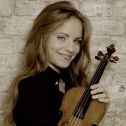 Fischer plays Schubert!